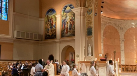 ICCS_Students_Cathedral